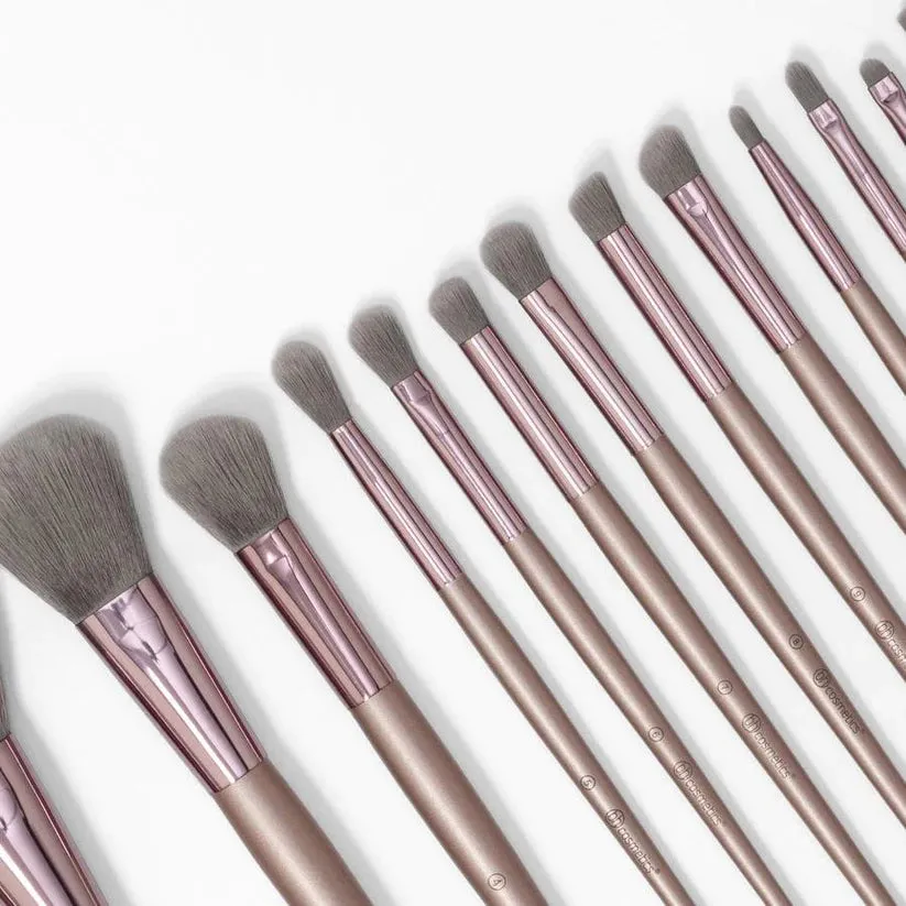 15pcs Soft Makeup Brushes with Leather Pouch Eyeliner Eyeshadow Brush Cosmetic Foundation Blush Powder Blending Beauty Makeup Brushes Set