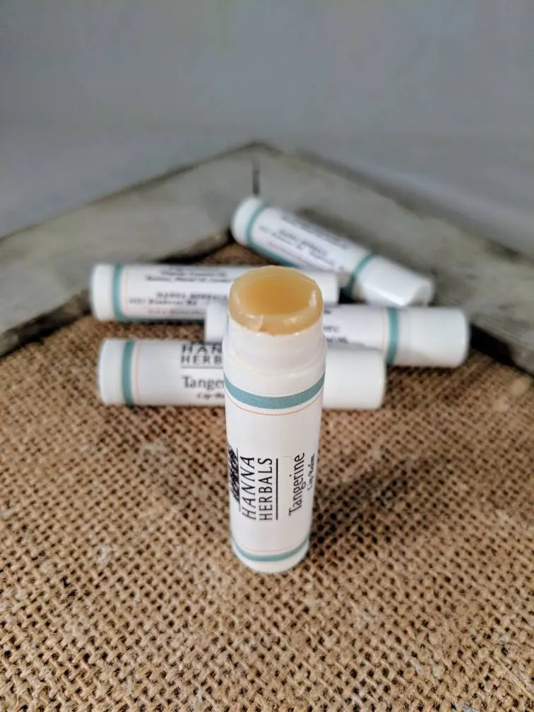 Moisturizing organic lip balm